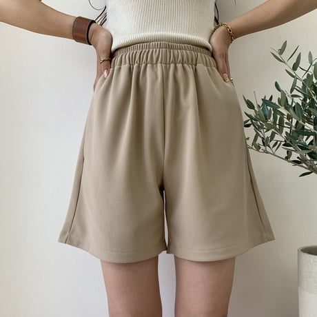 細見えスイムショートパンツ  キーネックと同素材
