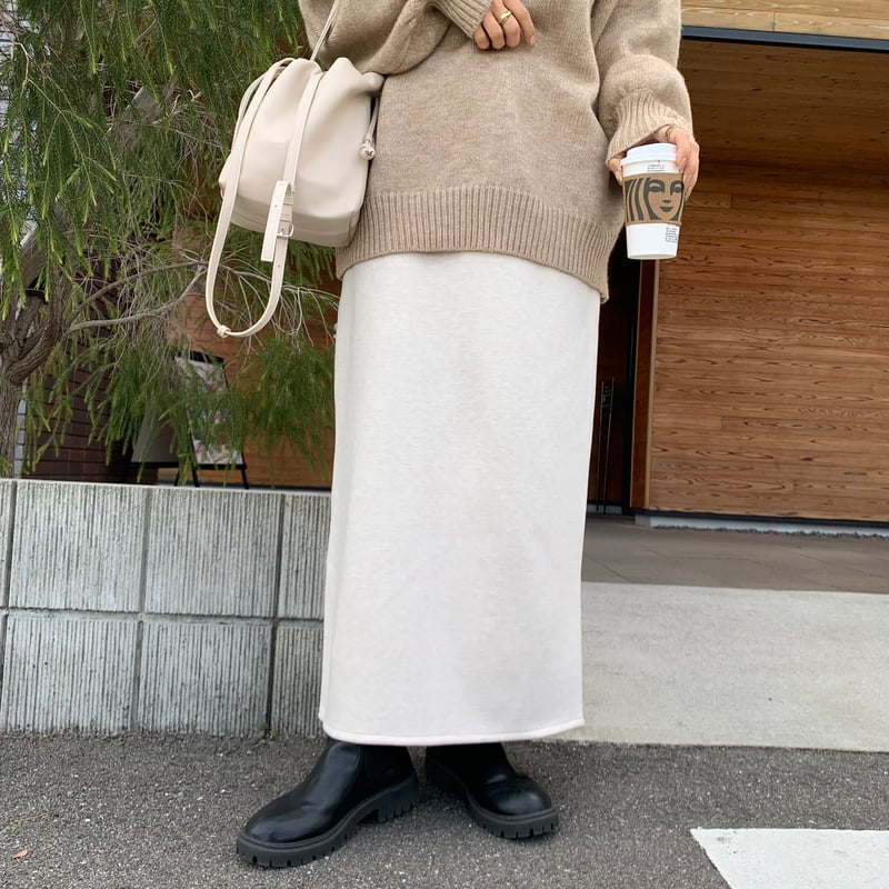BLATE 温か裏起毛ニュアンスタイトスカート 黒 温か裏起毛ニュアンスタイトスカート | BLATE
