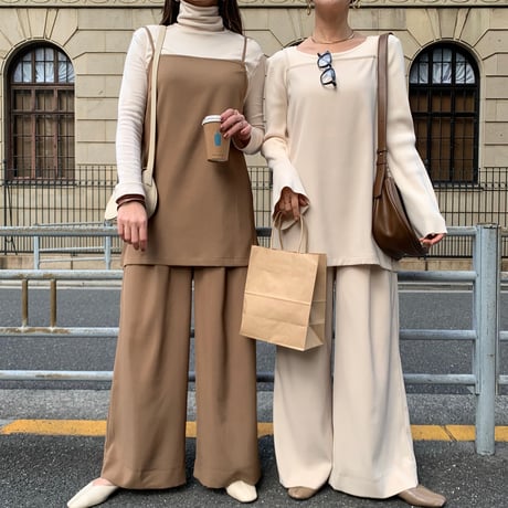 リラックスタックワイドパンツ
