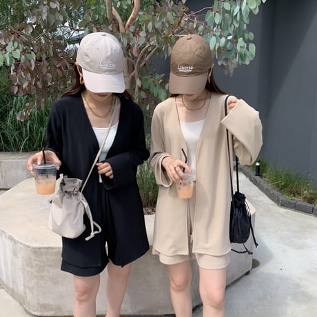 カシュクールラッシュガード