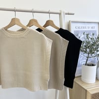 ショートニットベスト