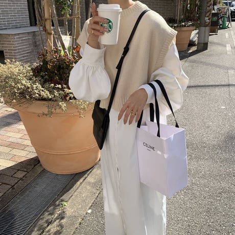 ショートニットベスト
