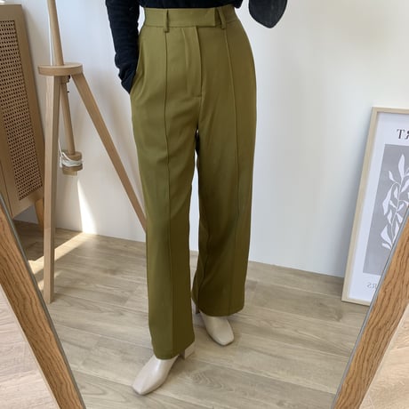 センタープレスストレートワイドパンツ