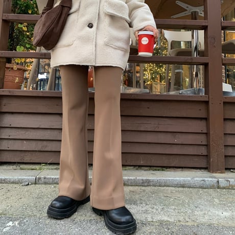 裏起毛細見えフレアパンツ
