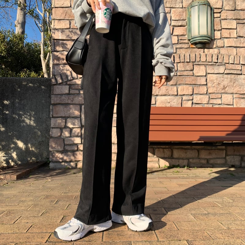 サイズ調節可能・美ライン上質タックラフワイドパンツ | BLATE