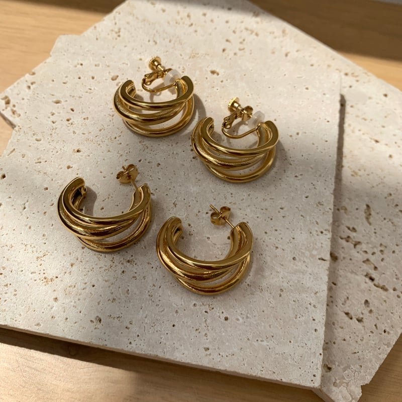 サージカル3連ゴールドピアス・イヤリング | BLATE 