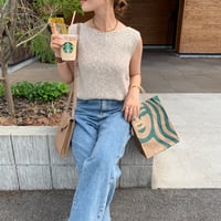 ノースリーブニット