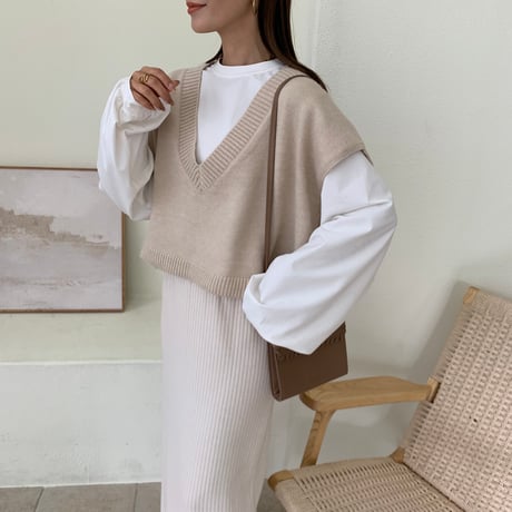 ショートニットベスト