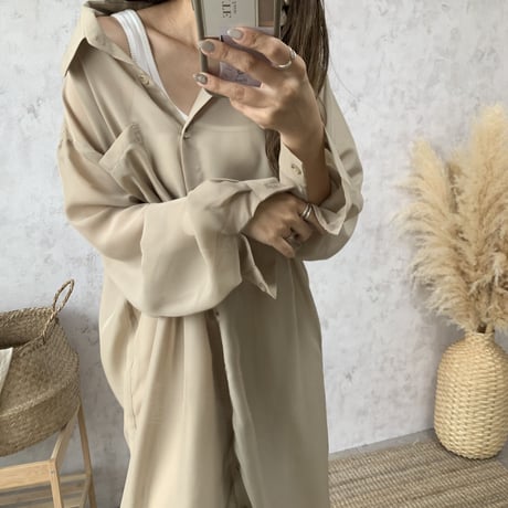 シンプルロングシアーシャツ