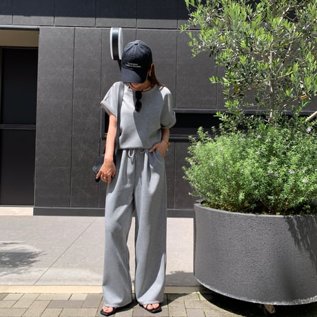 やわらかとろみポンチフレンチスリーブセットアップ