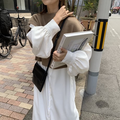 ショートニットベスト