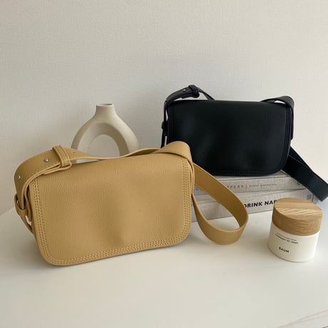 万能シンプルショルダーbag