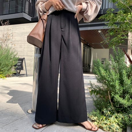 リラックスタックワイドパンツ ・ブラック