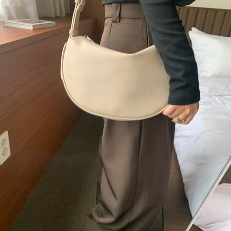 柔らか上質フェイクレザーショルダーBAG