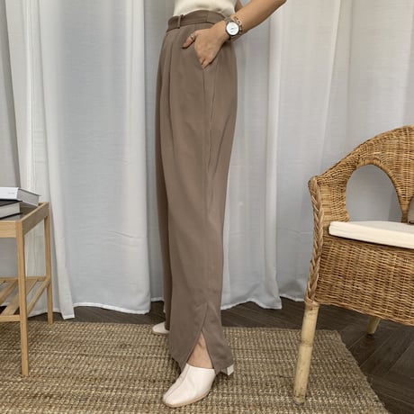 高身長さん向け裾スリットパンツ