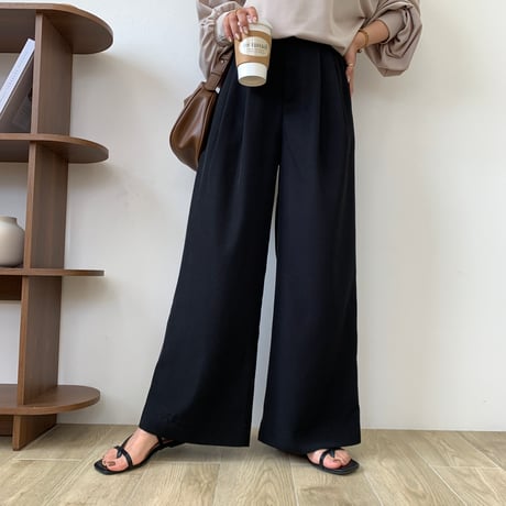 リラックスタックワイドパンツ ・ブラック