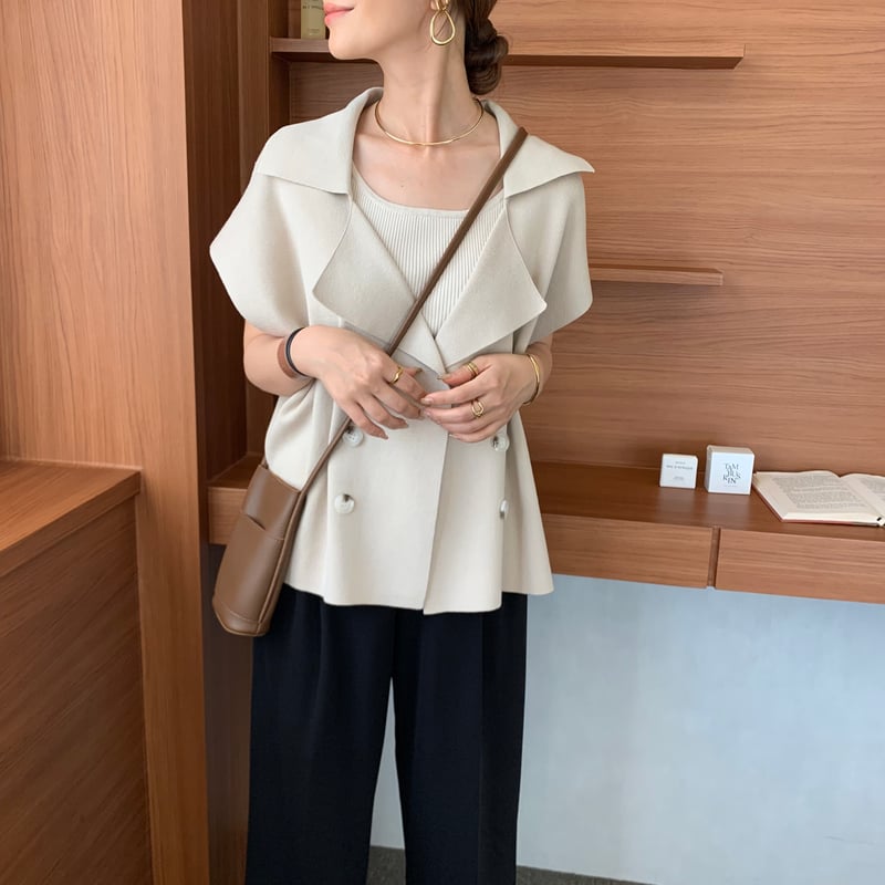 未使用／即完売品／8 YARDS フード付きセーター ベージュ フード付きジップニットベスト ショート丈[品番：II000012166