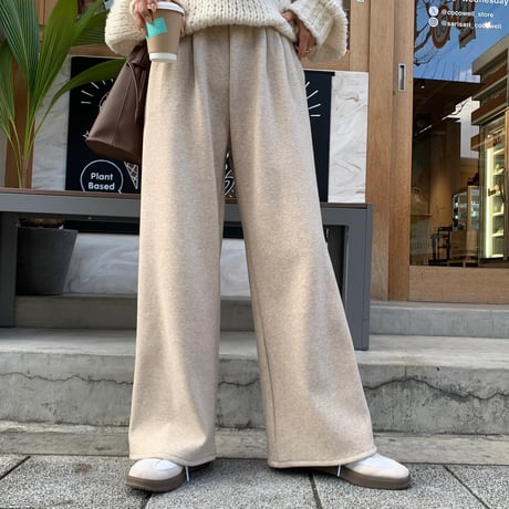温か裏起毛ゆったりタックニュアンスワイドパンツ