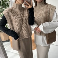 もちもち2wayハイネックショートケーブルニットベスト