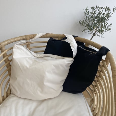 中綿ショルダーbag