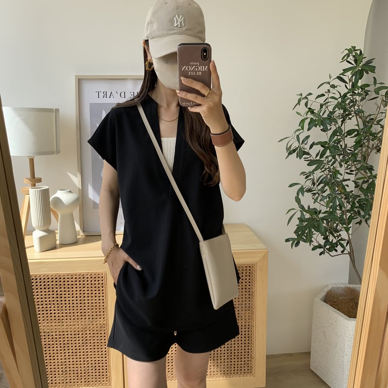 細見えスイムショートパンツ キーネックと同素材 | BLATE