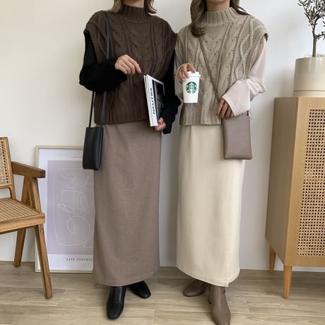 2wayハイネックショートケーブルニットベスト