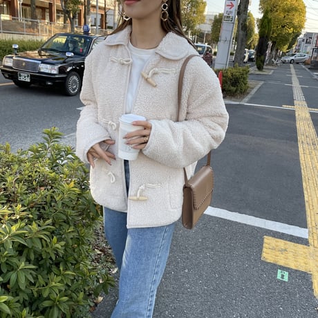 ダッフルボアショートコート