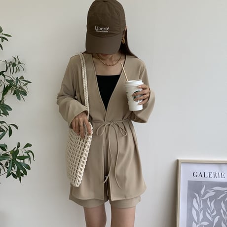 カシュクールラッシュガード