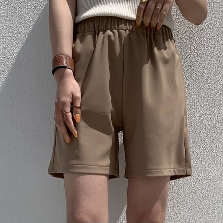 細見えスイムショートパンツ  キーネックと同素材