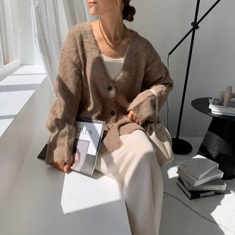 Vネックモヘアタッチニットカーディガン | BLATE