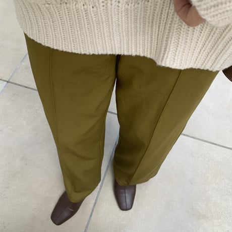 センタープレスストレートワイドパンツ