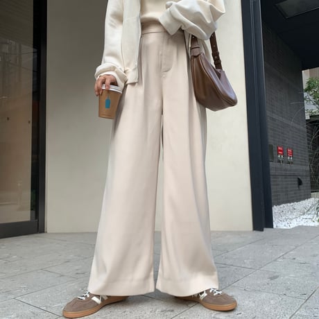 リラックスタックワイドパンツ