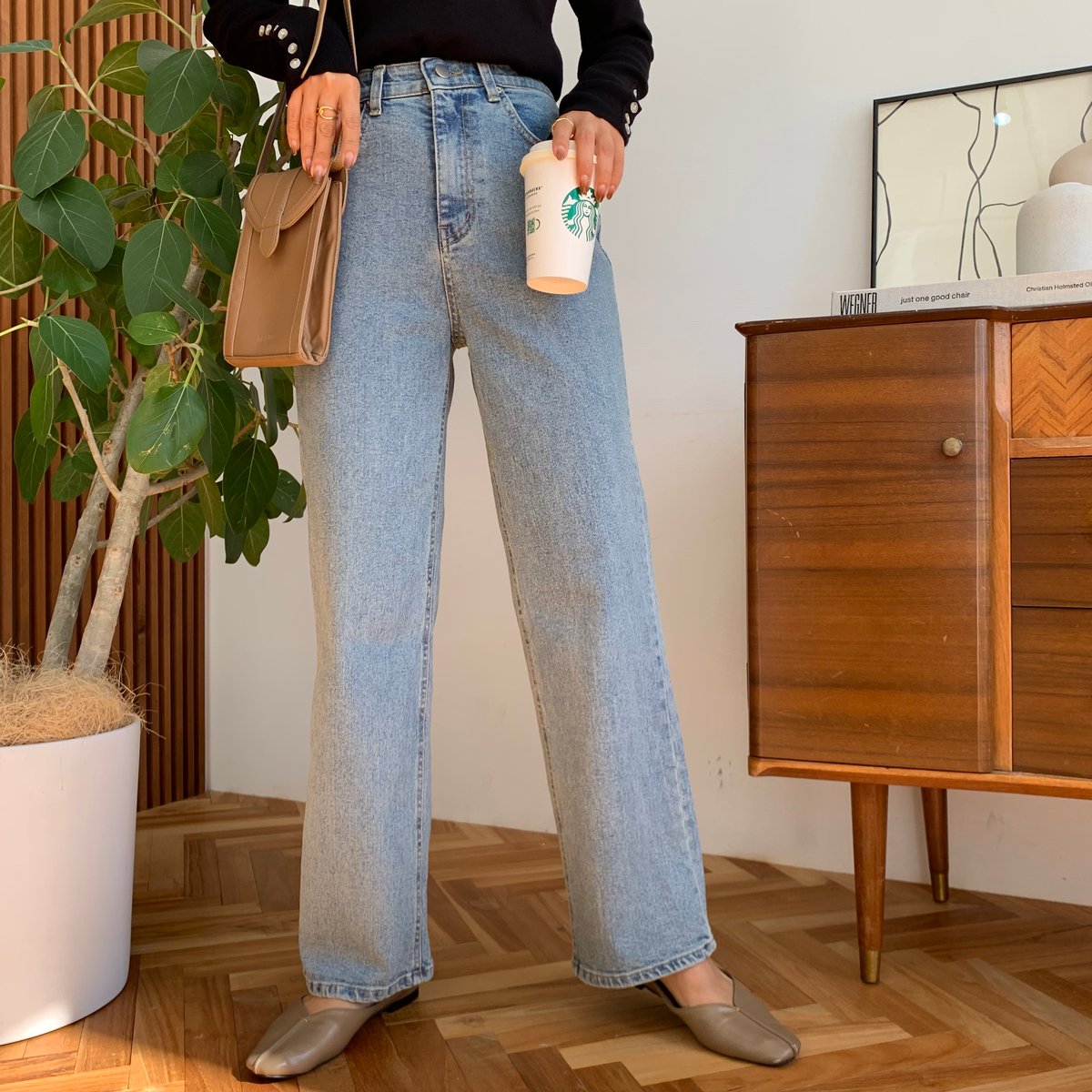 美脚・ウエストゴムストレッチストレートデニム 美脚・ウエストゴムストレッチストレートデニム