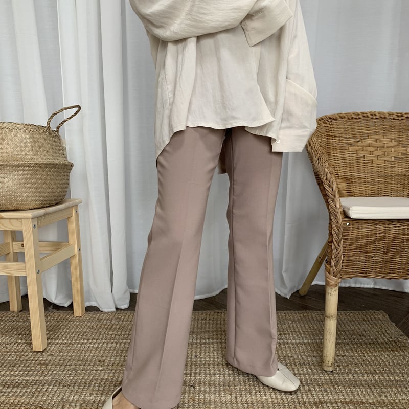 センタープレスリラックスソフトフレアパンツ | BLATE