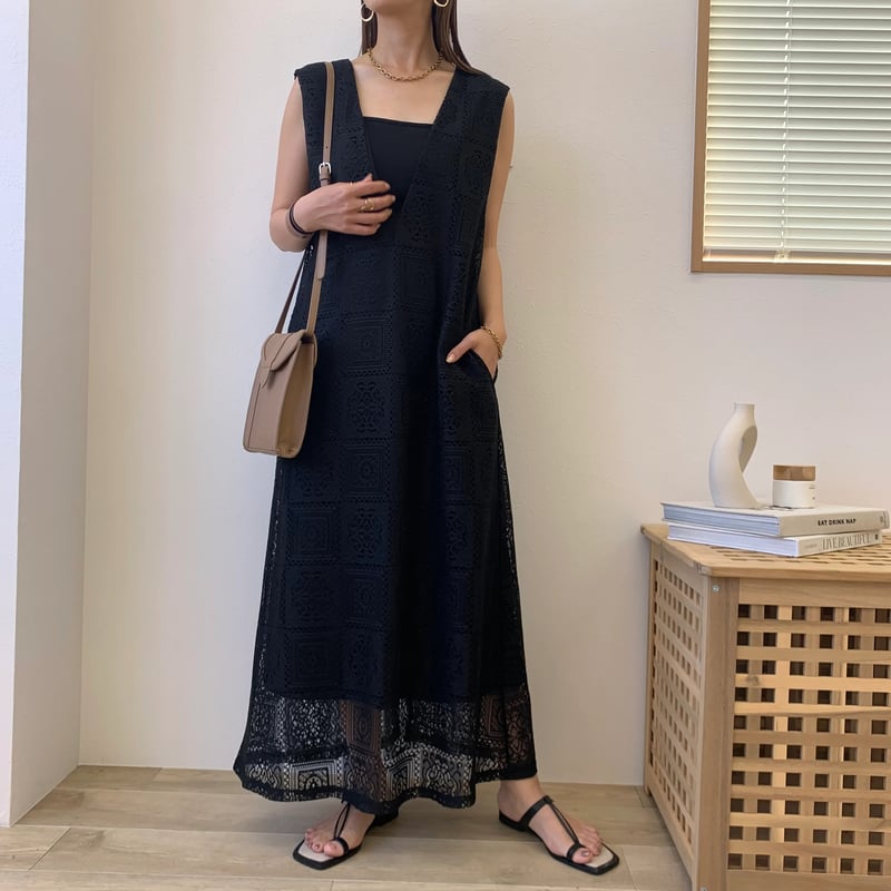 レースVネックロングワンピース | BLATE レースVネックロングワンピース | BLATE