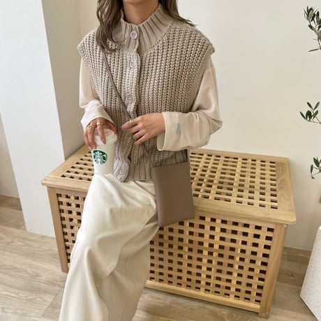 2wayハイネックショートケーブルニットベスト