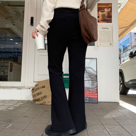 裏起毛細見えフレアパンツ
