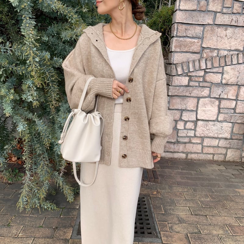 KnuthMarf 2wayユニークハイネックニット　ベージュ　ドロスト 2wayもちもちボリュームハイネックニット | BLATE