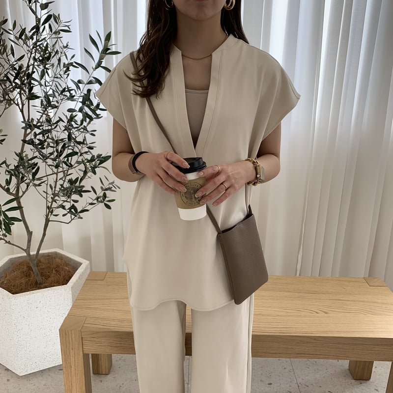 ブラカップ付きシンプルタンクトップ | BLATE