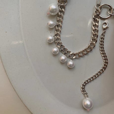 [002-038] pearl necklace