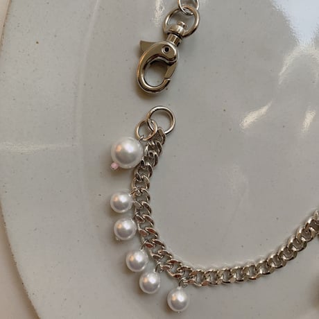 [002-038] pearl necklace