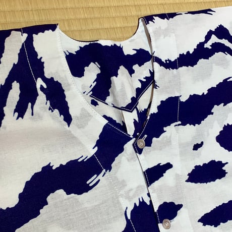 虎の鯉口シャツ