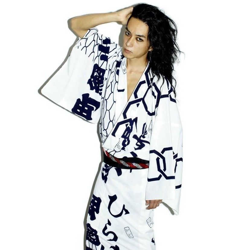 【 月影屋 】 ひら清 浴衣 白色 漢字プリント 月影屋 】 ひら清 浴衣 白色 漢字プリント ひら清の浴衣 | 月影屋