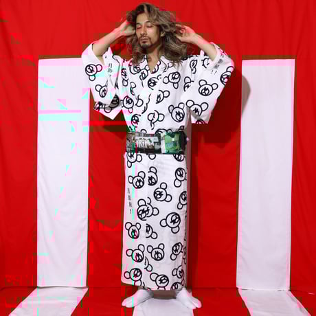 月影屋　浴衣 月影屋の浴衣を着ていると、街の人々から「あら、あなたお芝居の