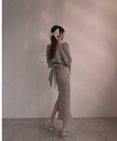 バックリボンスリットワンピース / Back Ribbon Slit One-Piece