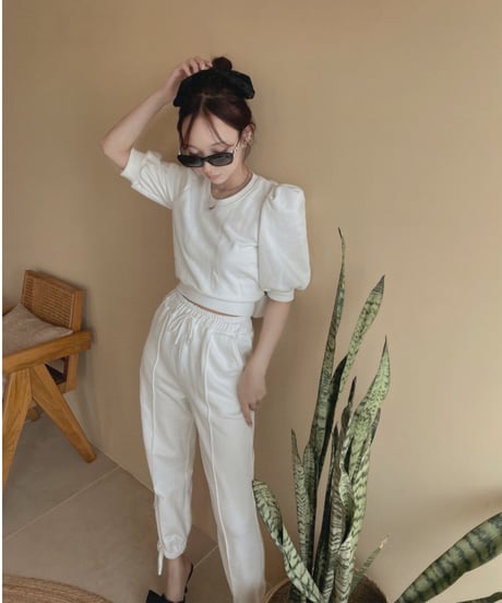 センターシームサイドリボンジョガーパンツ / Center Seam Cropped Side Ribbon Jogger Pants
