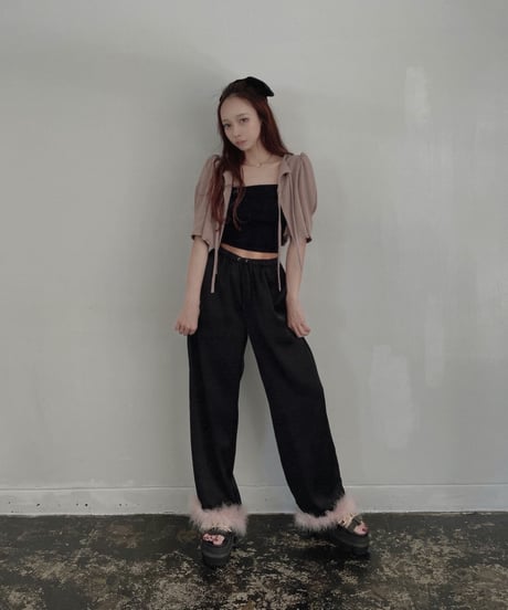 フェザーサテンパンツ / Feather Hem Satin Pants