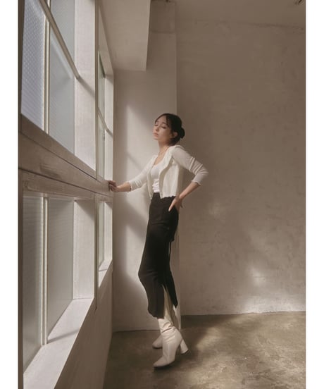 ベルトスリットニットスカート / Belted Slit Knit Skirt