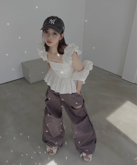 エナメルリボンスクエアトゥーサンダル　Enamel Ribbon Square Toes Sandals