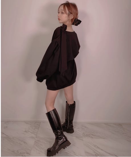 ボリュームスリーブリボントップス　Volume Sleeve Ribbon Tops
